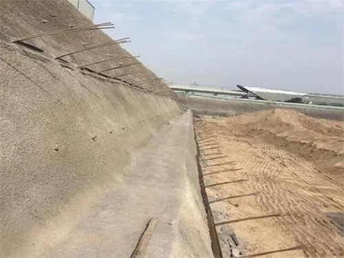 宝丰河道边坡加固